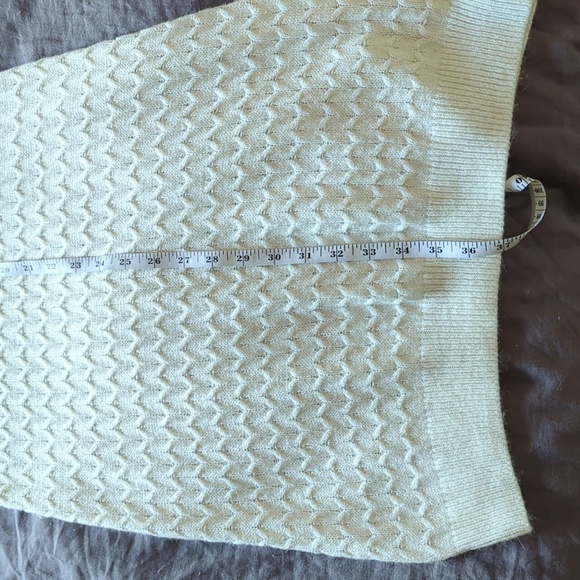 Off-white sweater dress - Picture 10 of 10